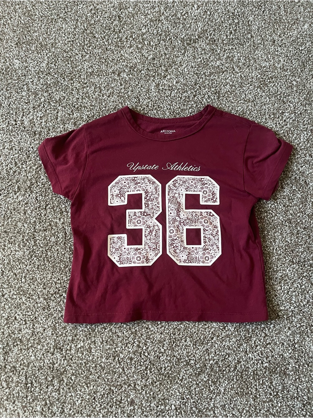 Arizona Jean Company Women’s XS Burgundy Graphic Tee
